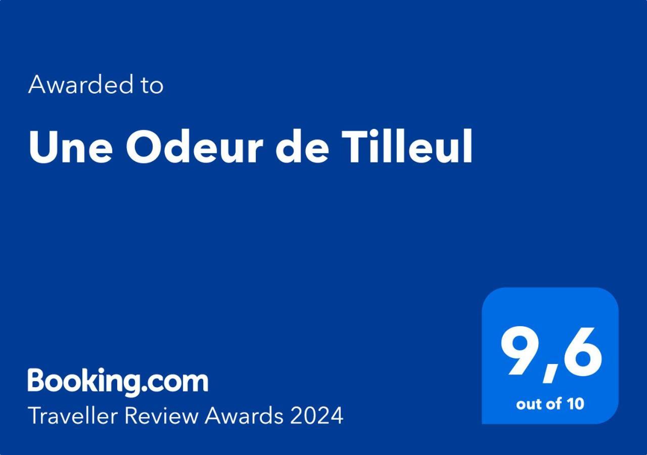 Une Odeur De Tilleul Montbrison Bagian luar foto